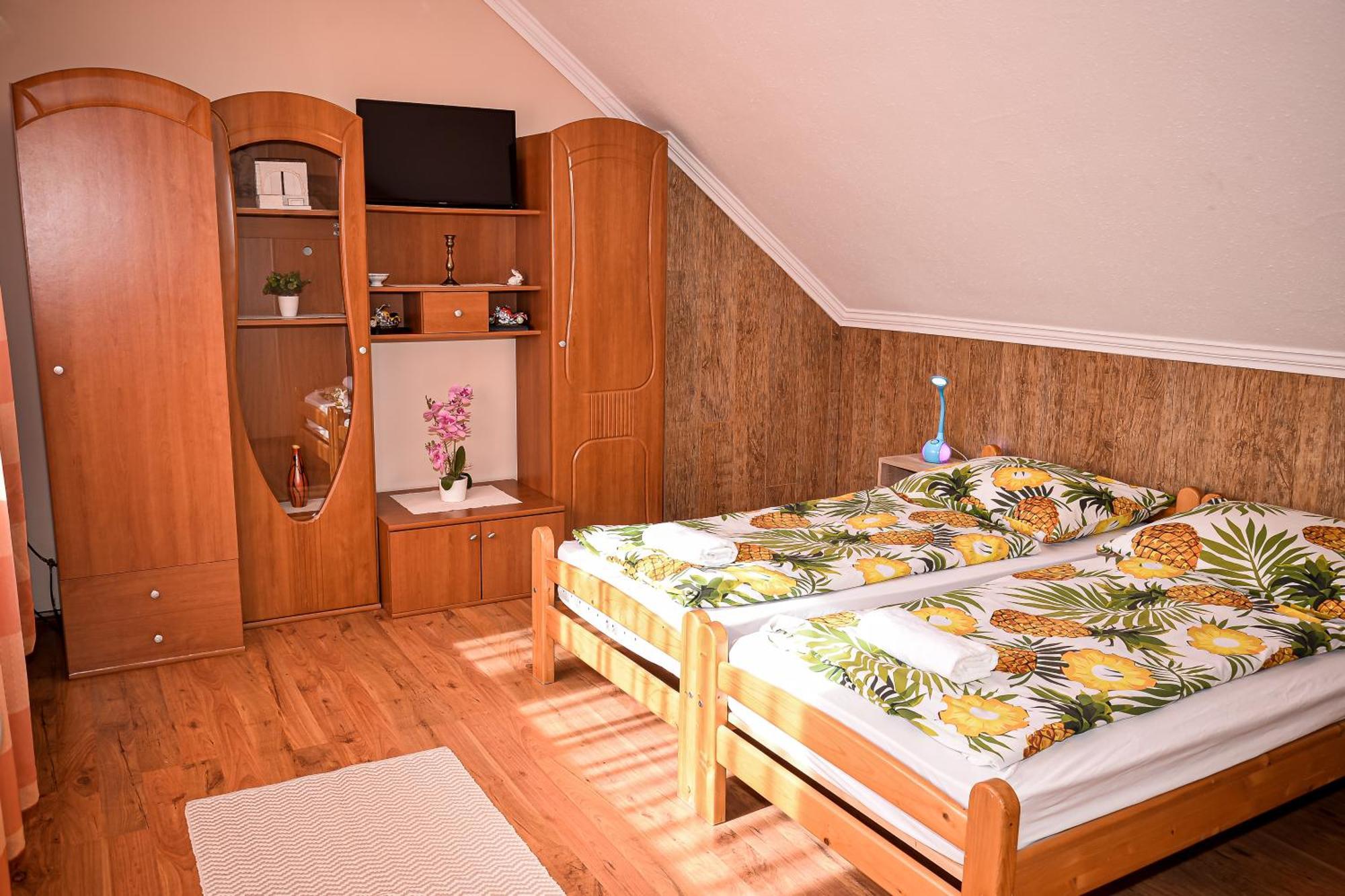 Hajnal Apartman Hajduszoboszlo Exterior photo